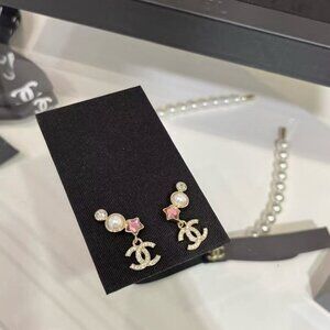 Chanel women’s  jewelry earrings